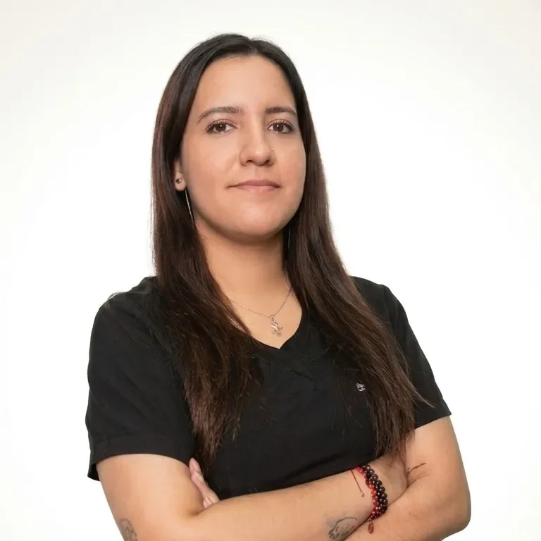 Dra. María García - Médica Veterinaria